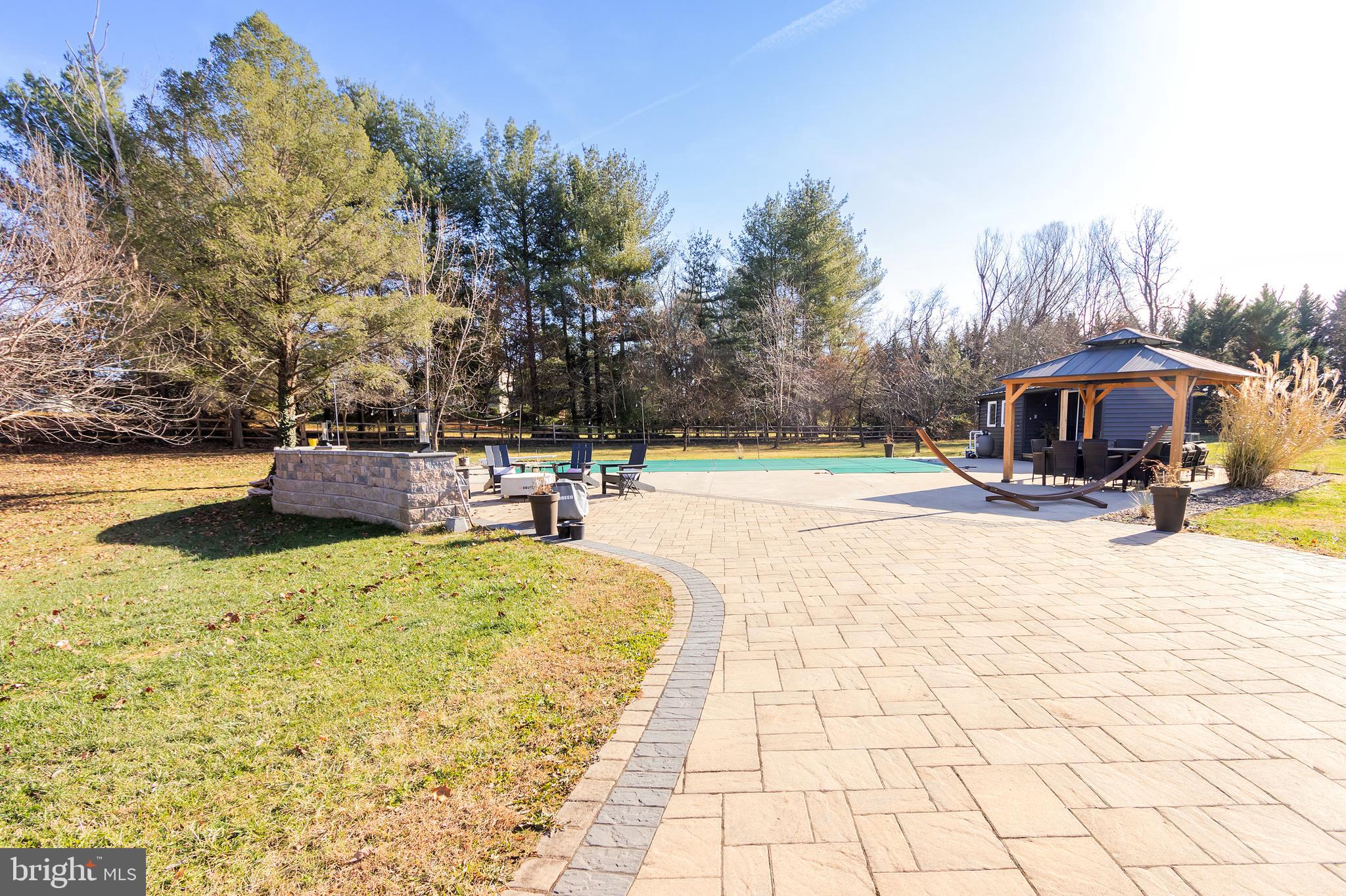 GLENN MEADOWS - Residential