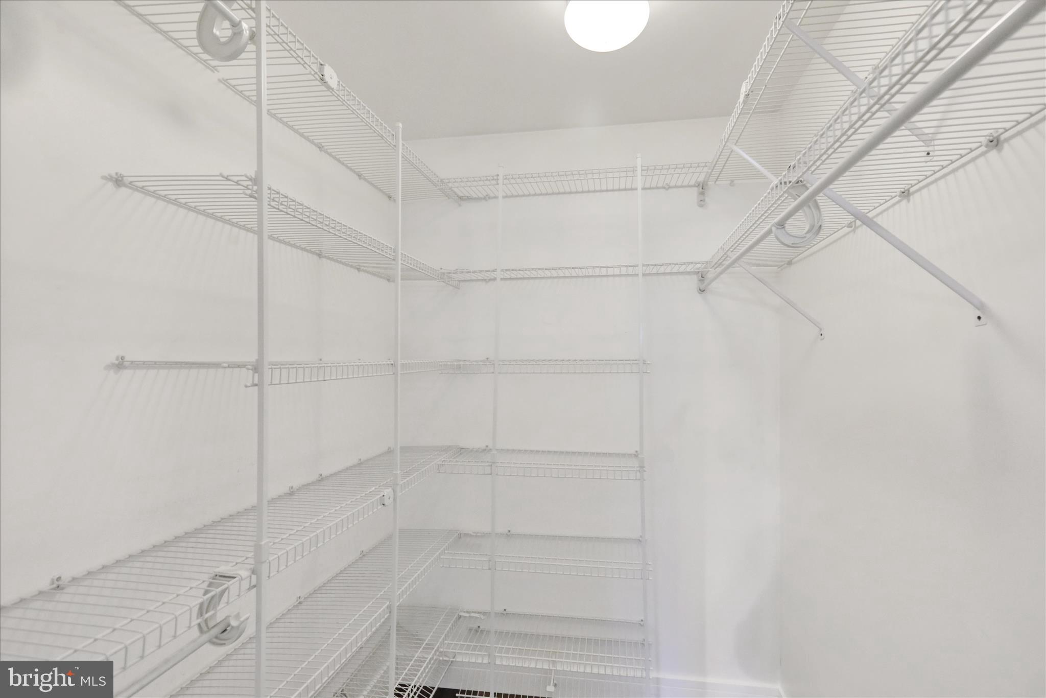 WINDING BROOKE EST - Residential