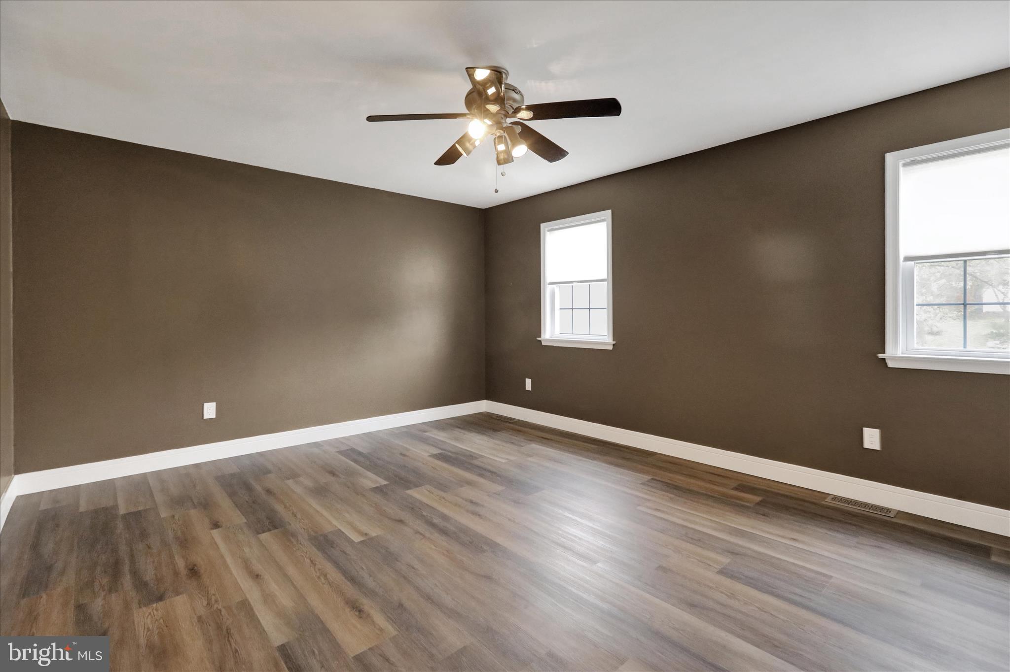 WINDING BROOKE EST - Residential