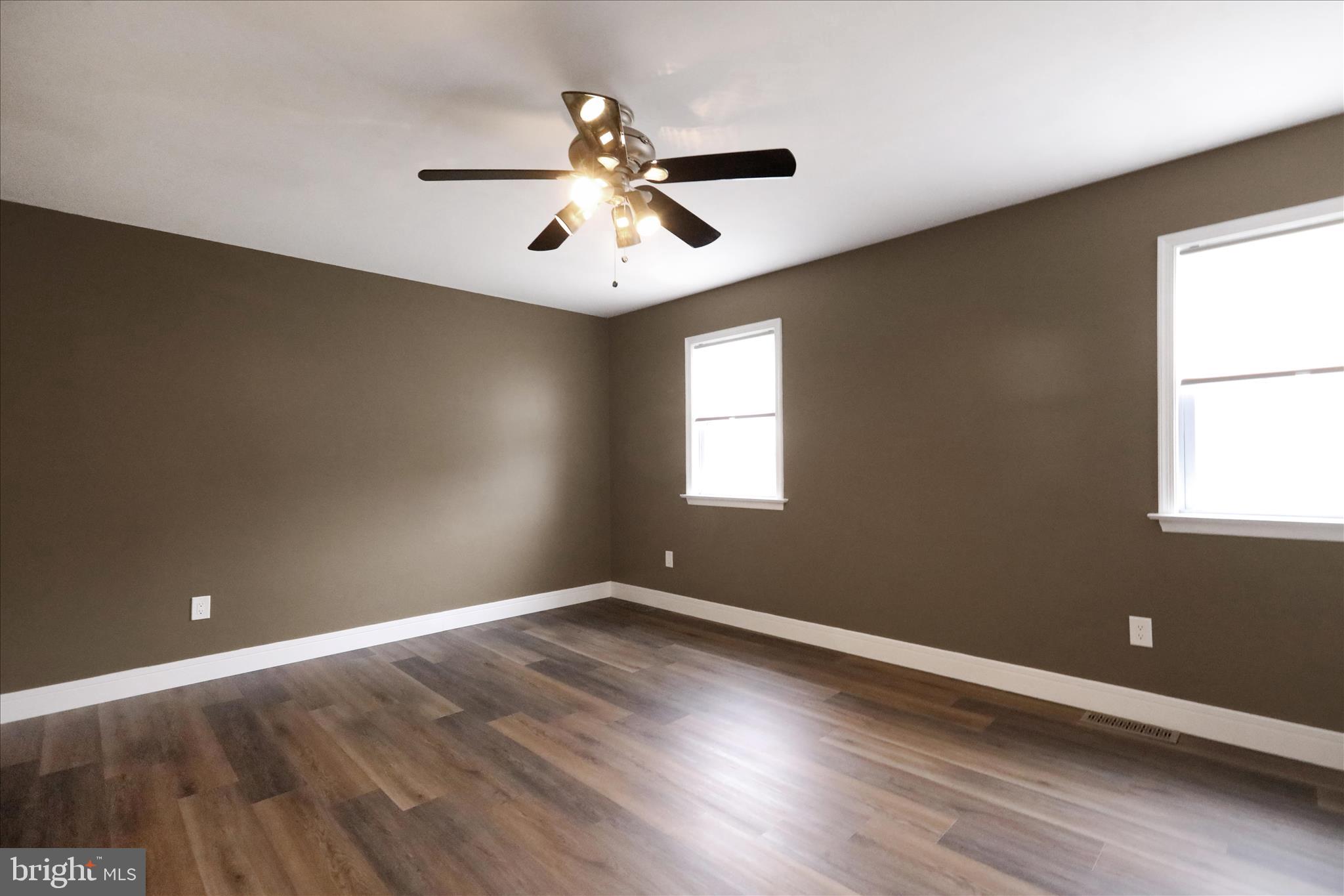 WINDING BROOKE EST - Residential