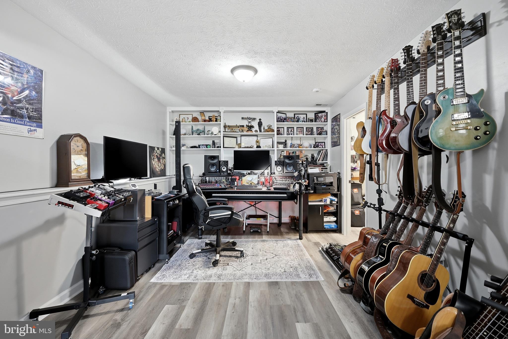 JEFFERSON VILLAGE - Residential