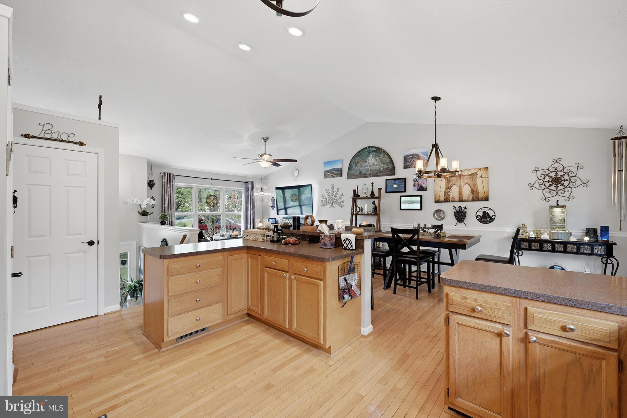 JEFFERSON VILLAGE - Residential