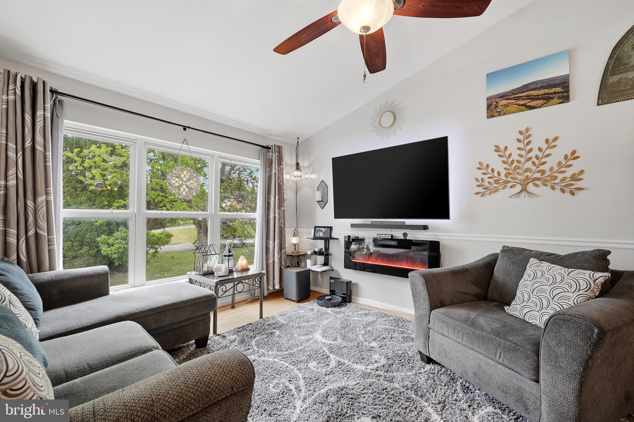 JEFFERSON VILLAGE - Residential