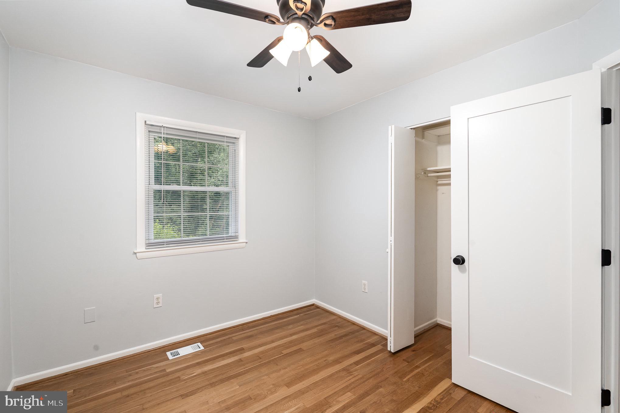 MOSBY WOODS - Residential Lease