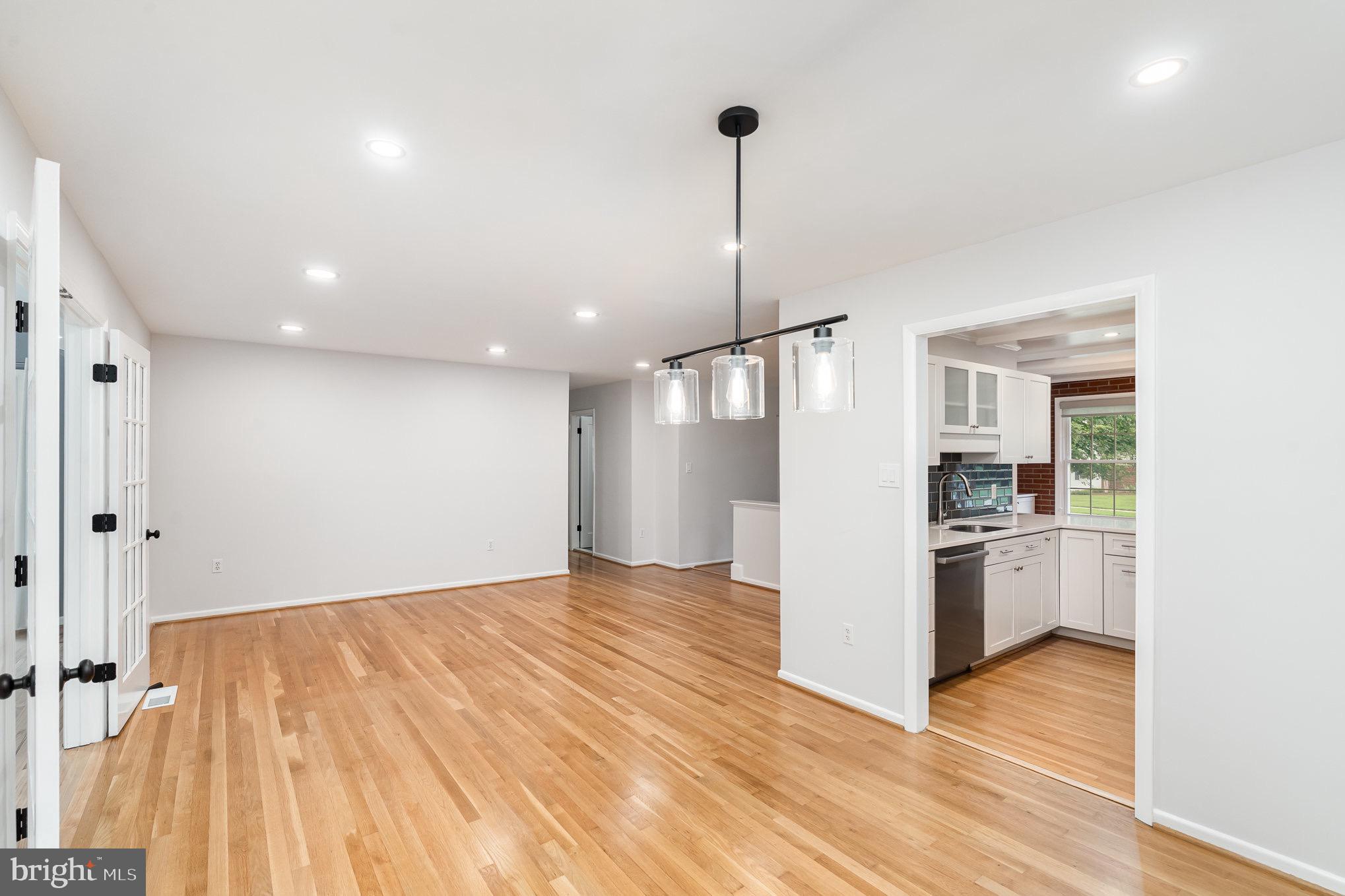 MOSBY WOODS - Residential Lease