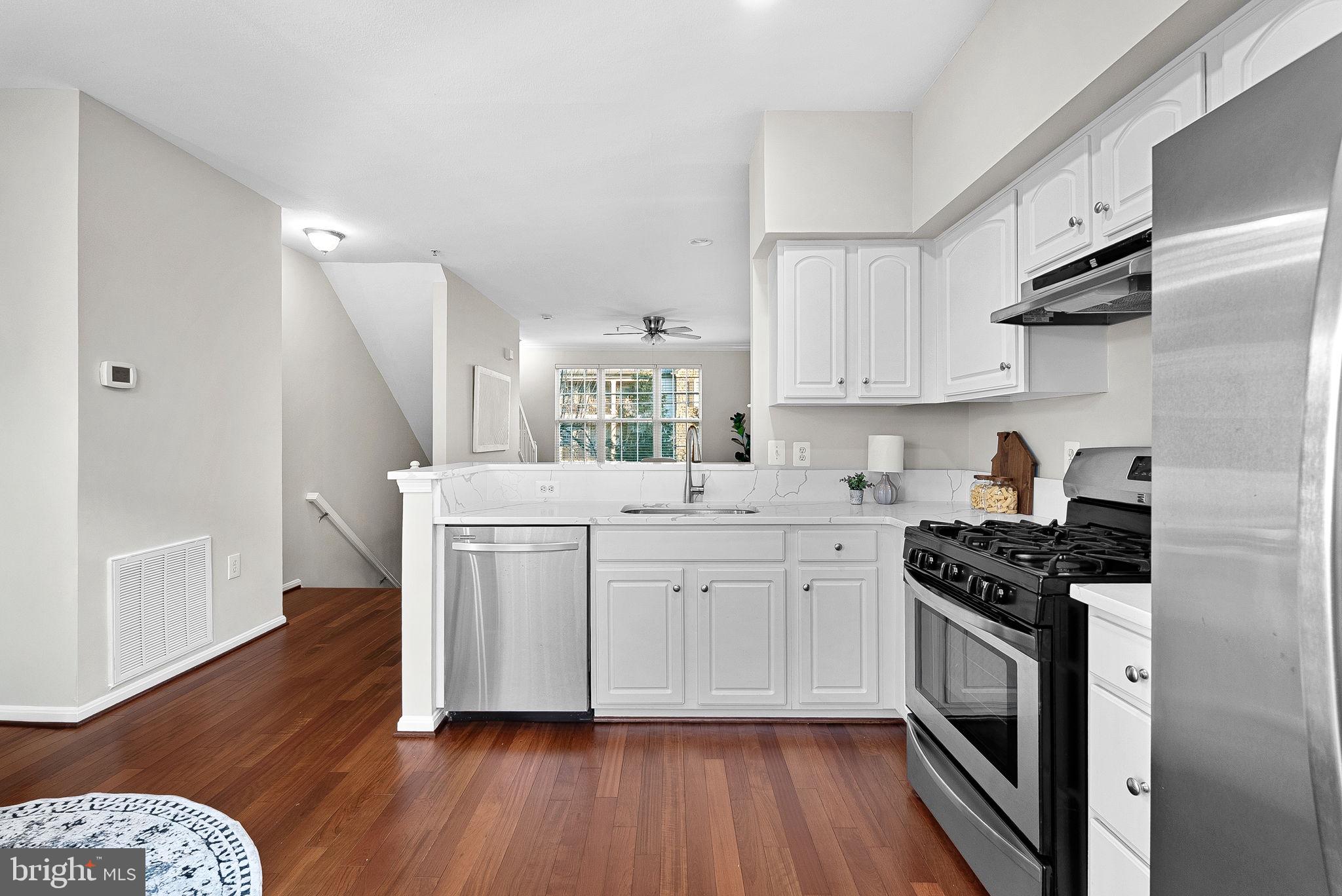 PARKSIDE AT ASHBURN - Residential