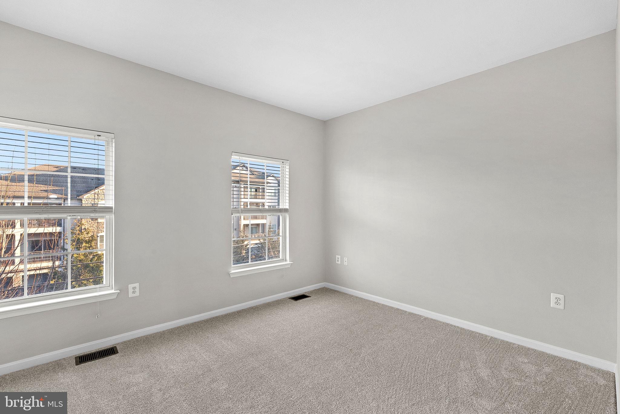 PARKSIDE AT ASHBURN - Residential