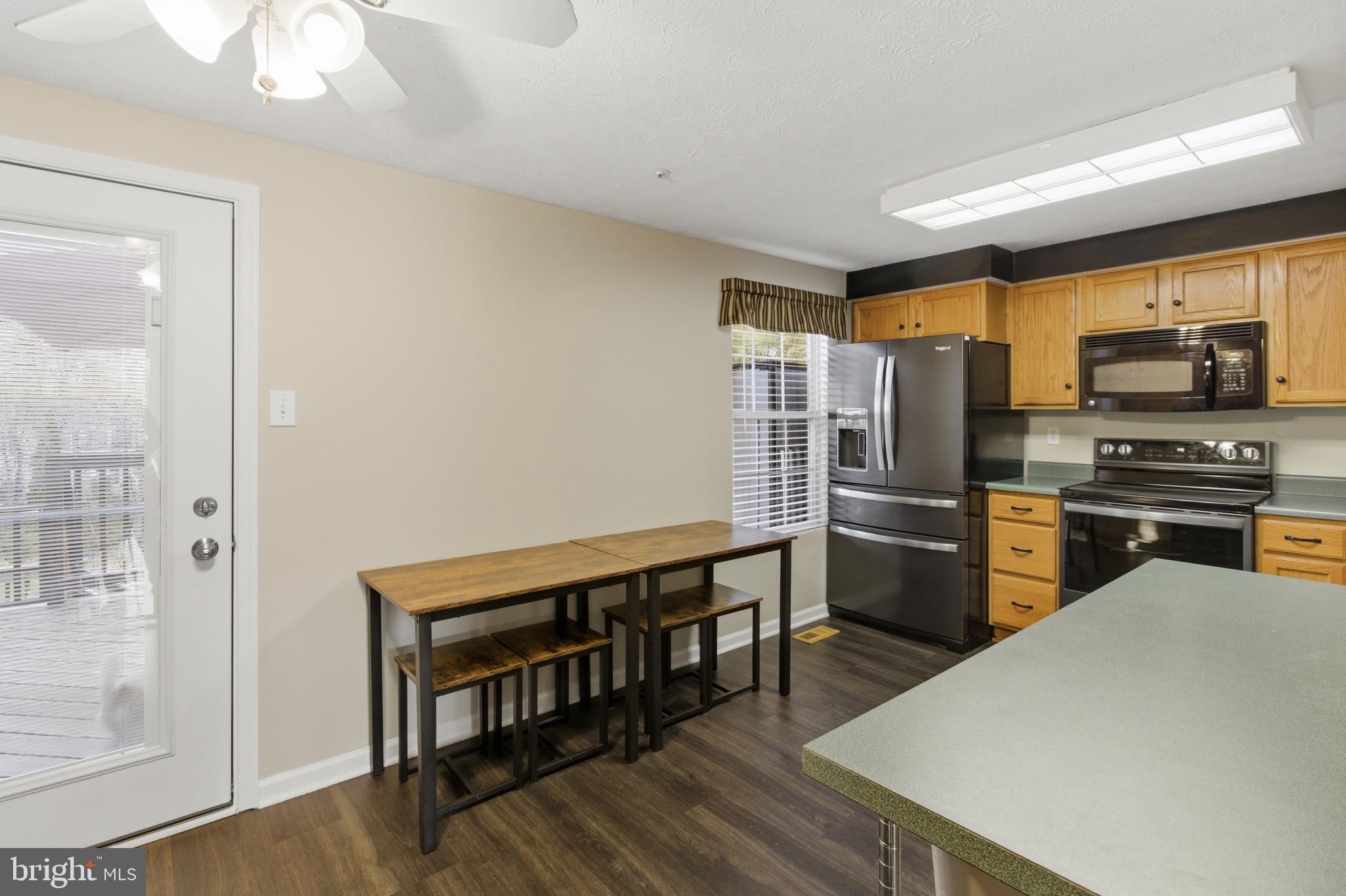 BRENTWOOD MANOR - Residential