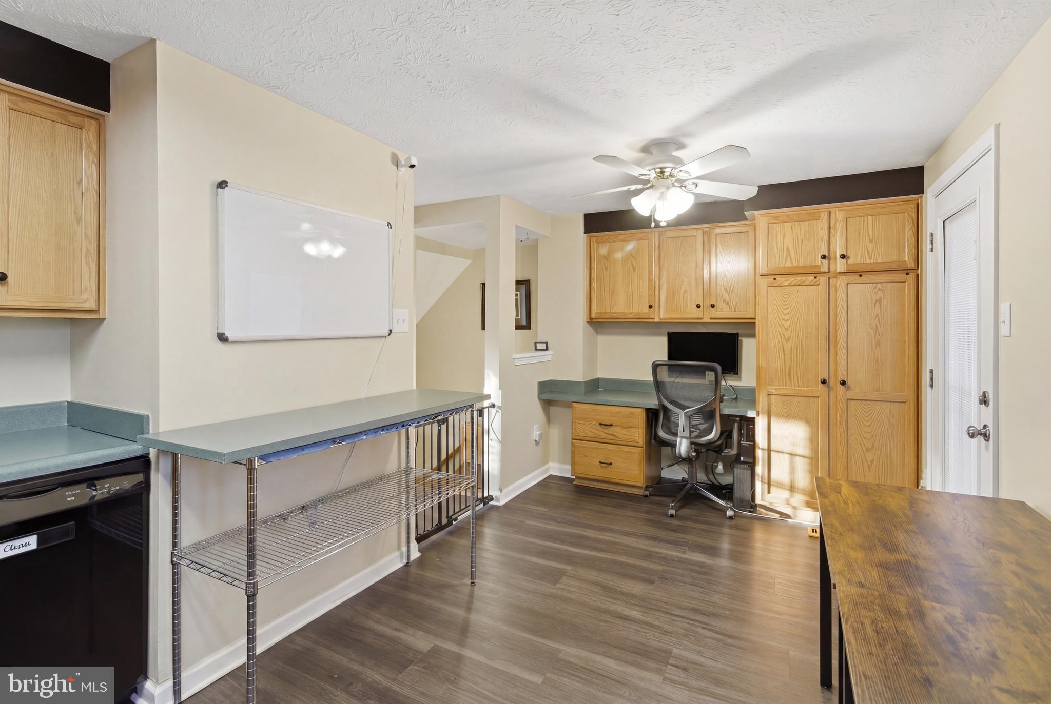 BRENTWOOD MANOR - Residential