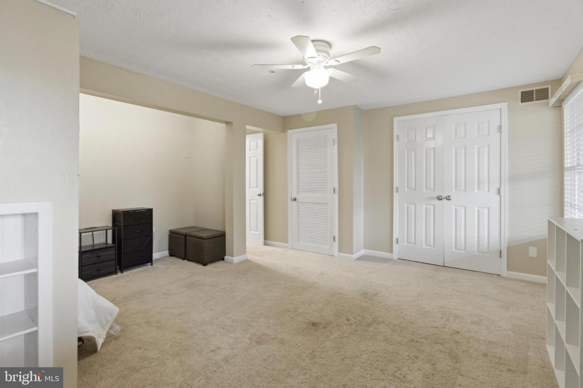 BRENTWOOD MANOR - Residential