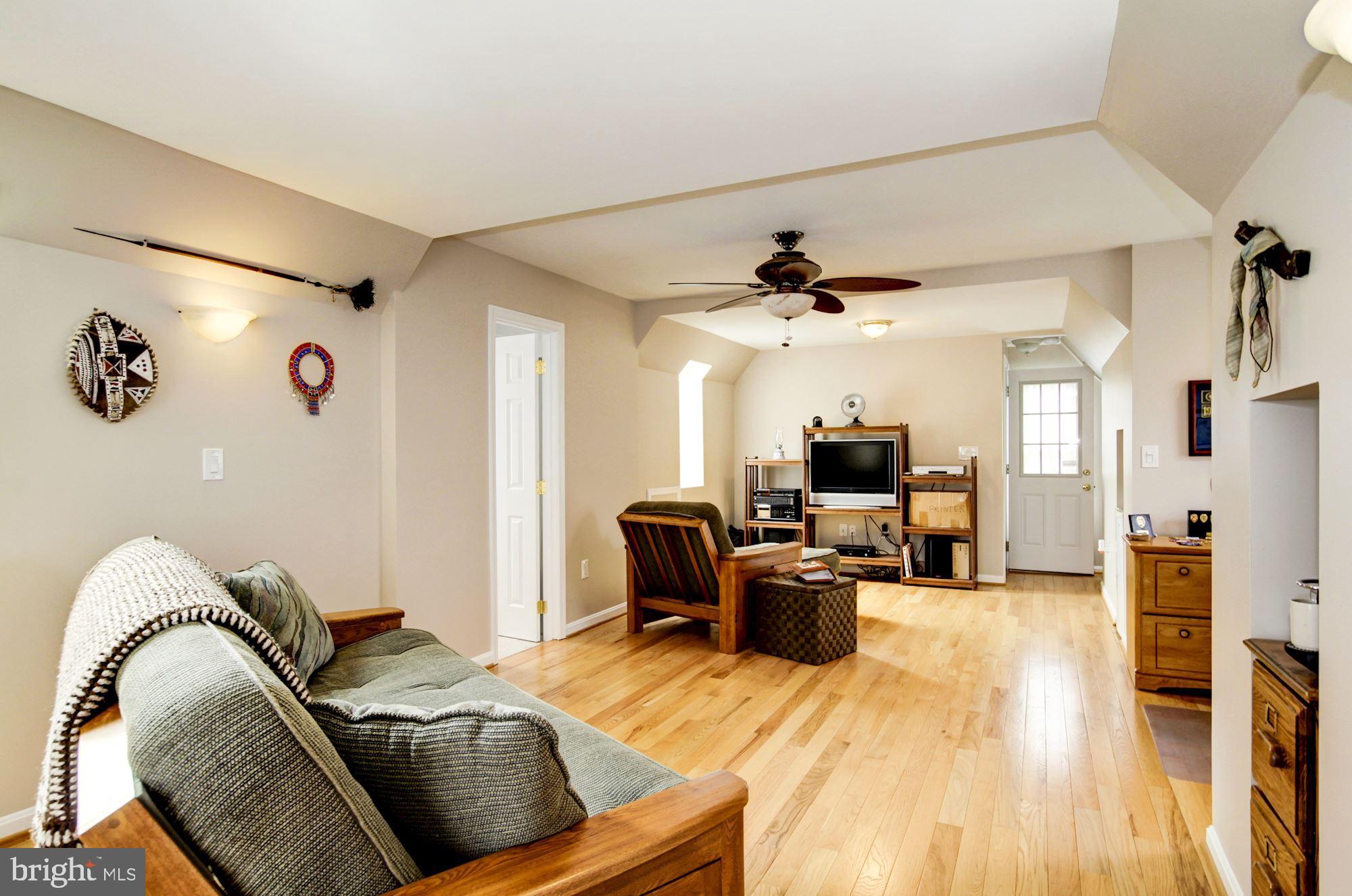 WHITEHALL BEACH - Residential