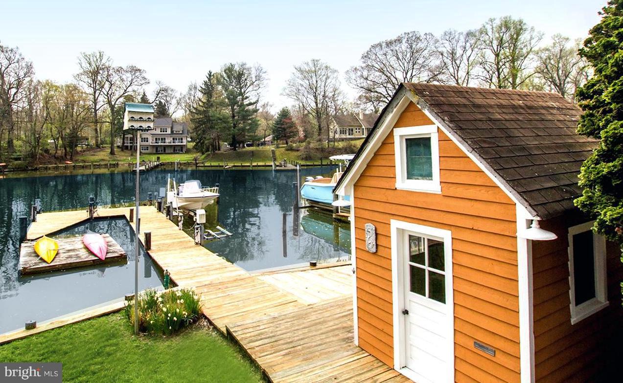 WHITEHALL BEACH - Residential