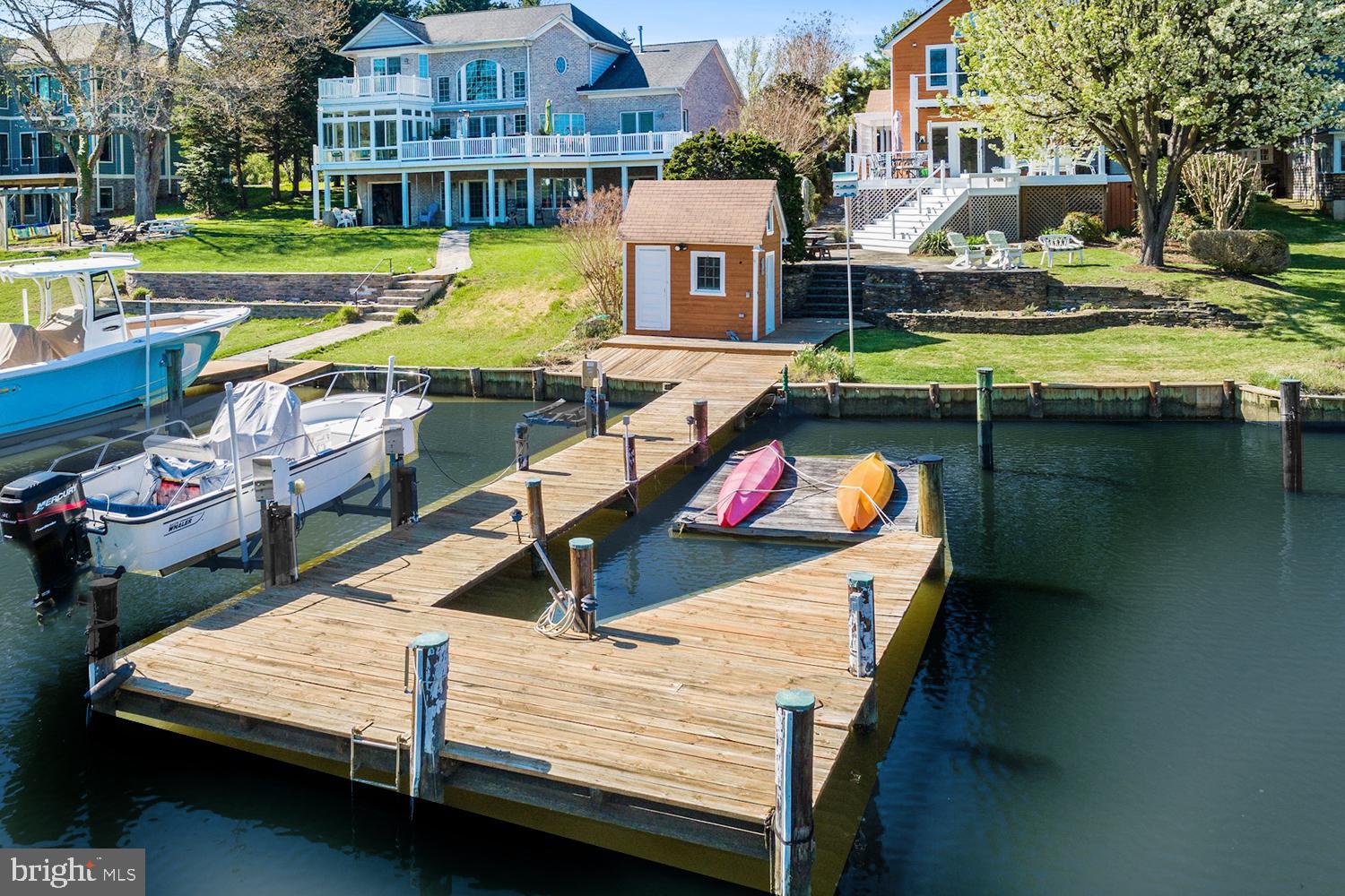 WHITEHALL BEACH - Residential