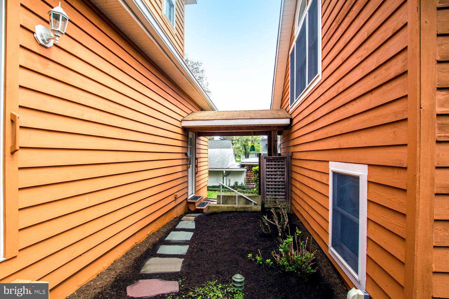 WHITEHALL BEACH - Residential
