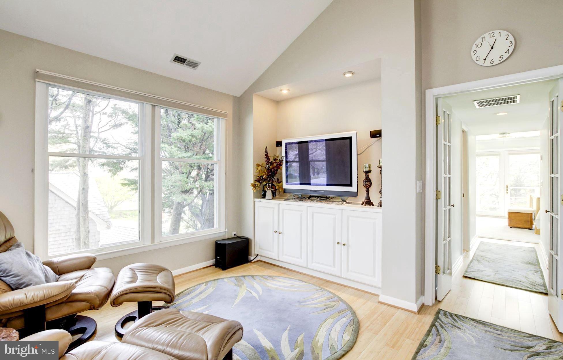 WHITEHALL BEACH - Residential