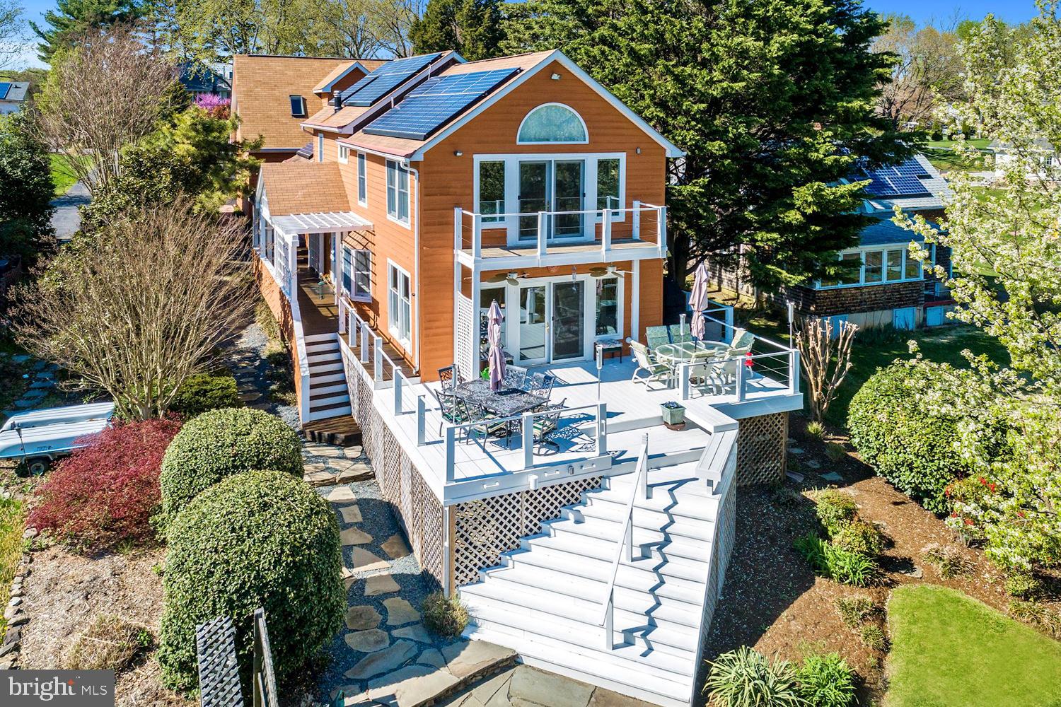 WHITEHALL BEACH - Residential
