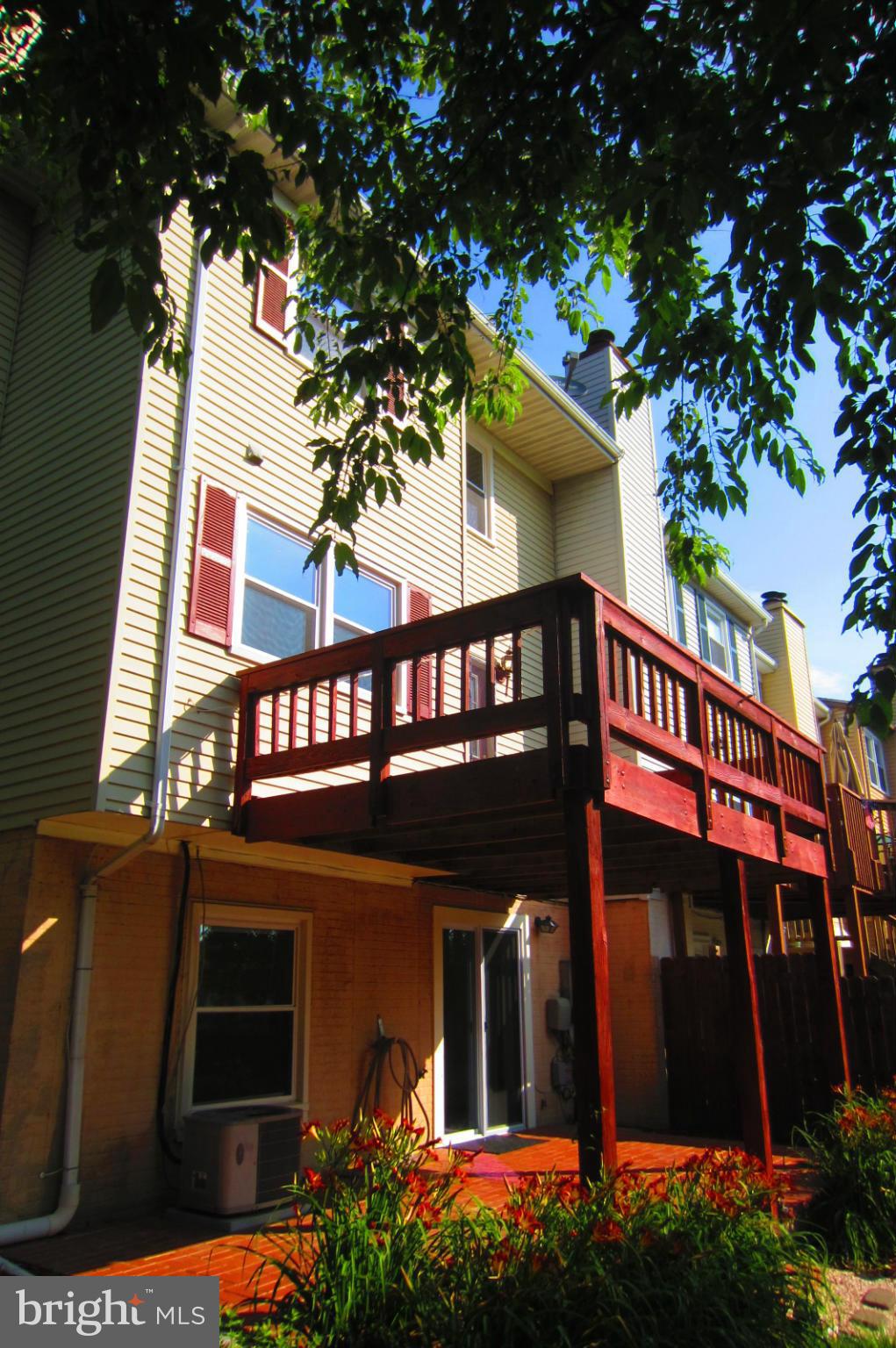 LAKE DEVEREUX - Residential Lease