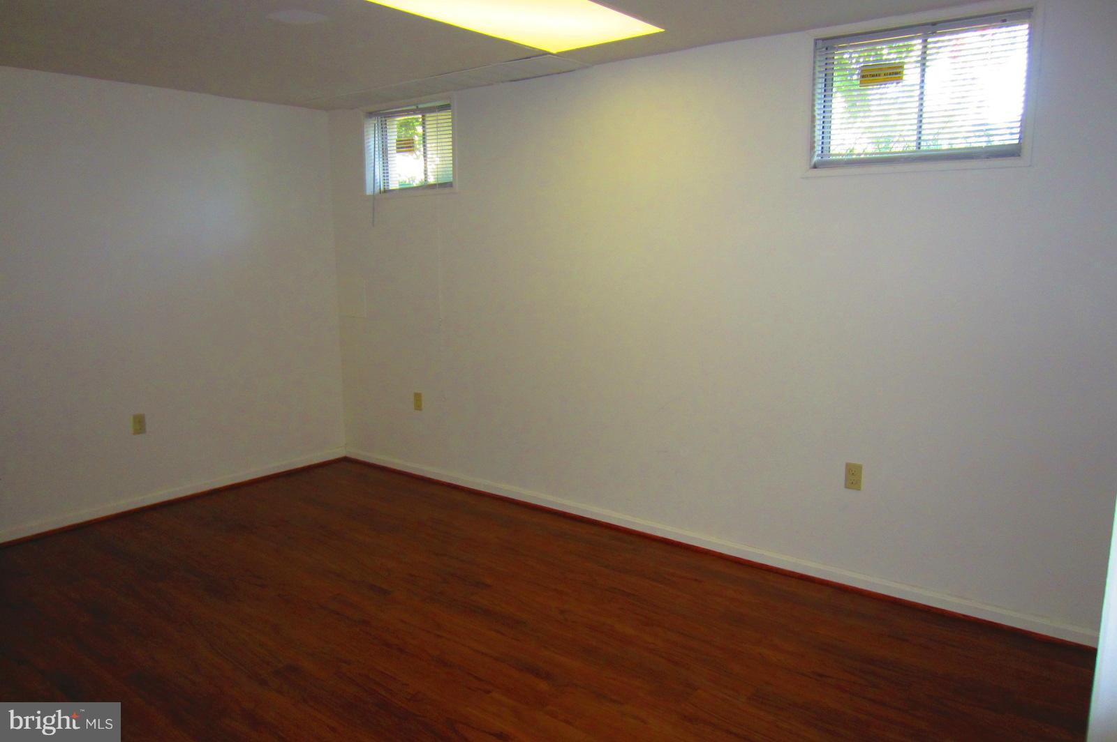 LAKE DEVEREUX - Residential Lease