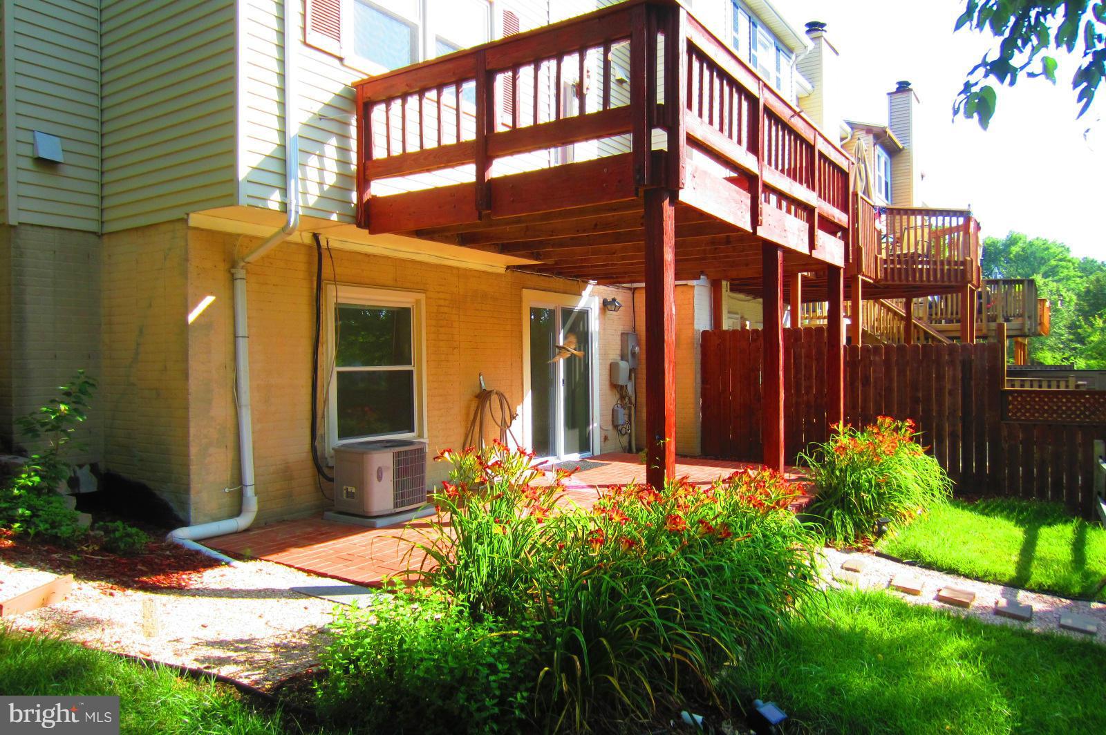 LAKE DEVEREUX - Residential Lease