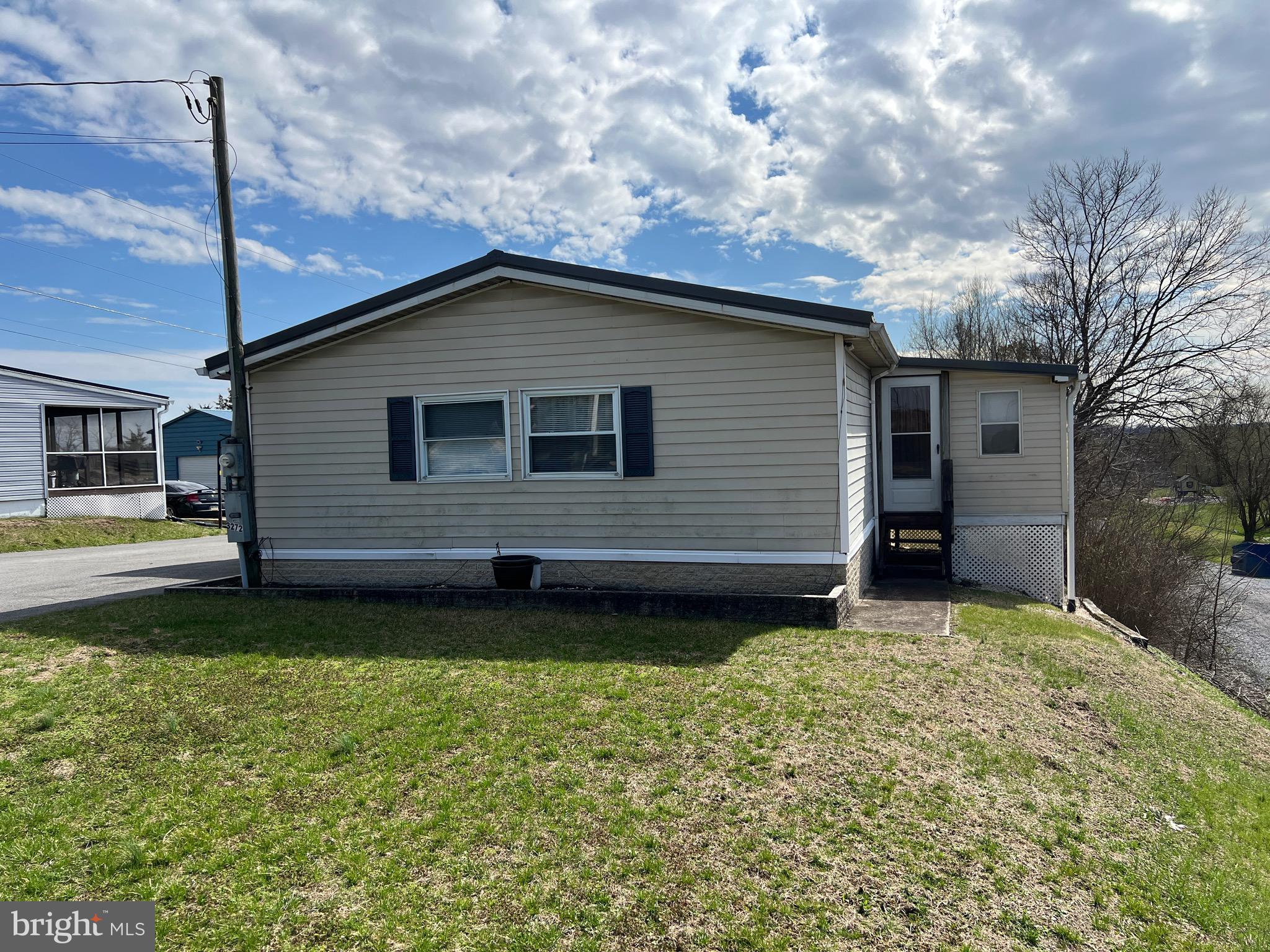 3272 BUCHANAN TRAIL W