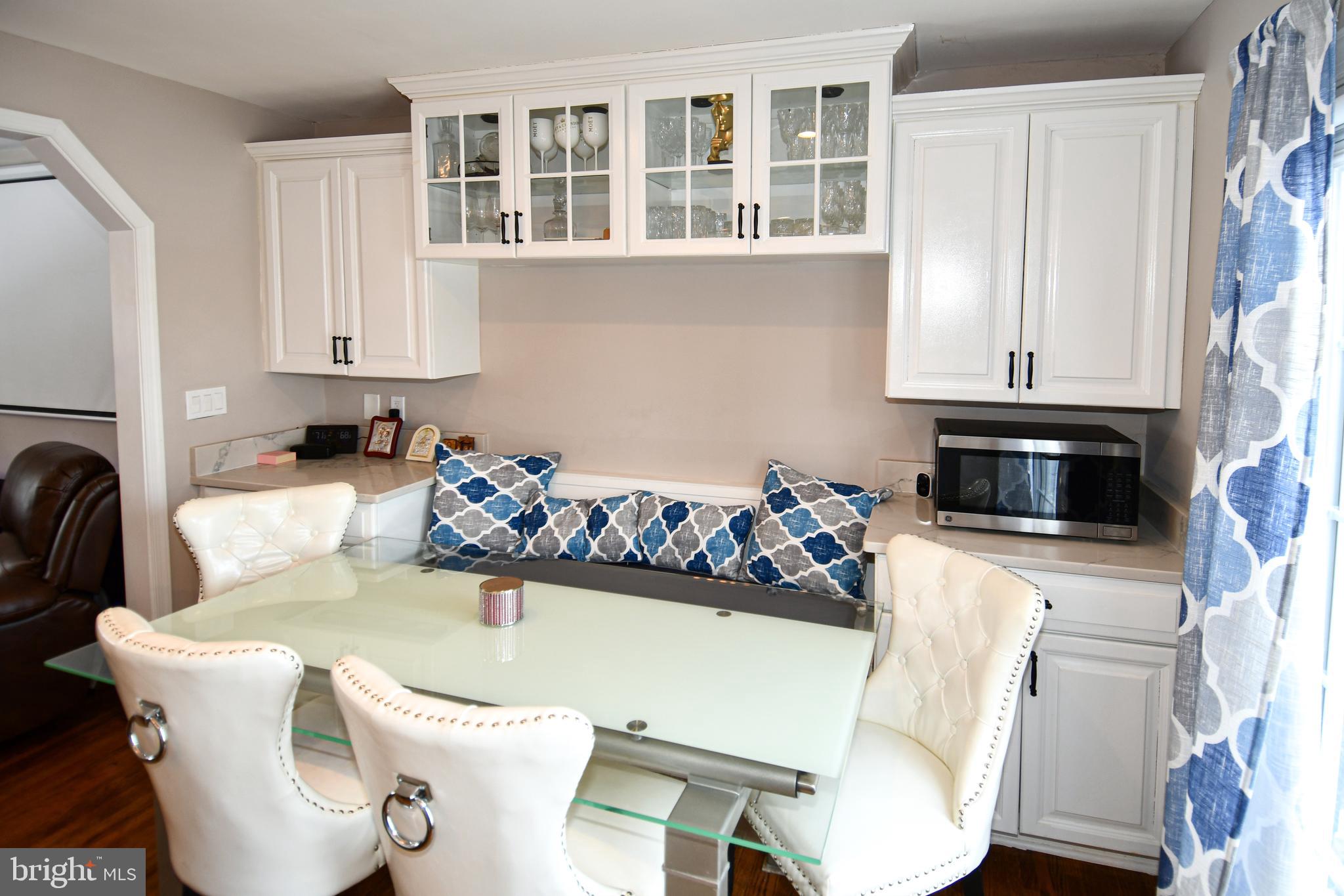 ROLLING VALLEY - Residential