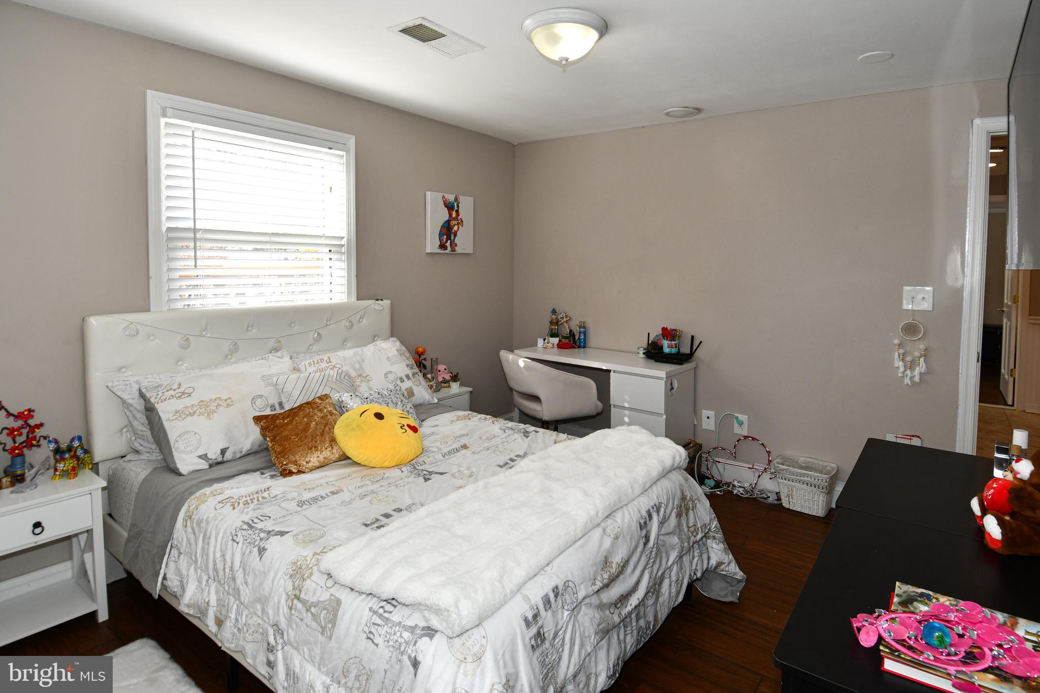 ROLLING VALLEY - Residential