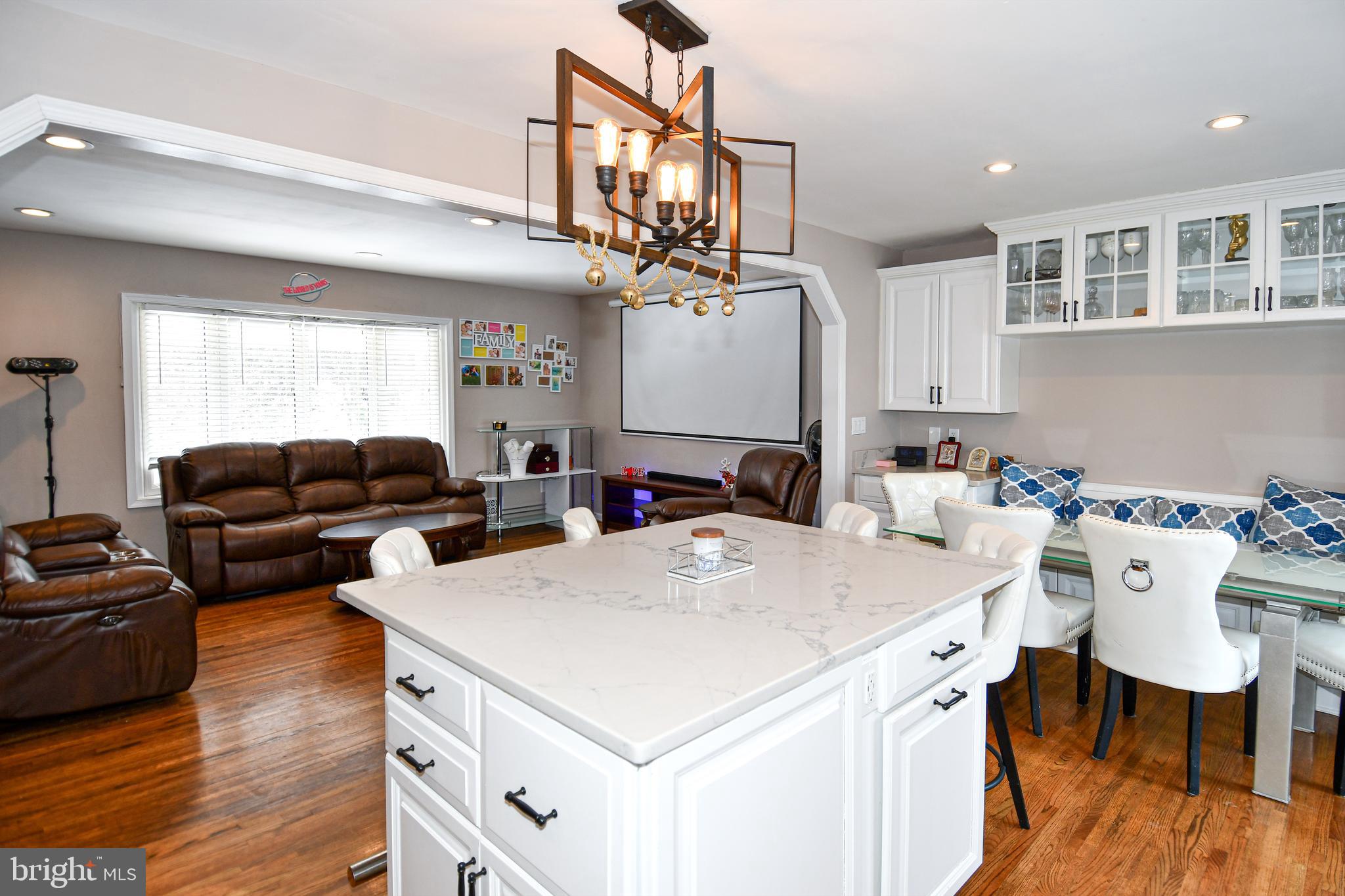 ROLLING VALLEY - Residential