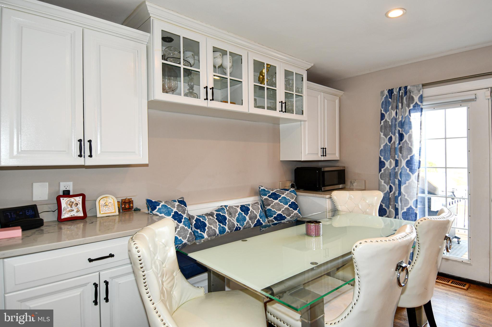 ROLLING VALLEY - Residential