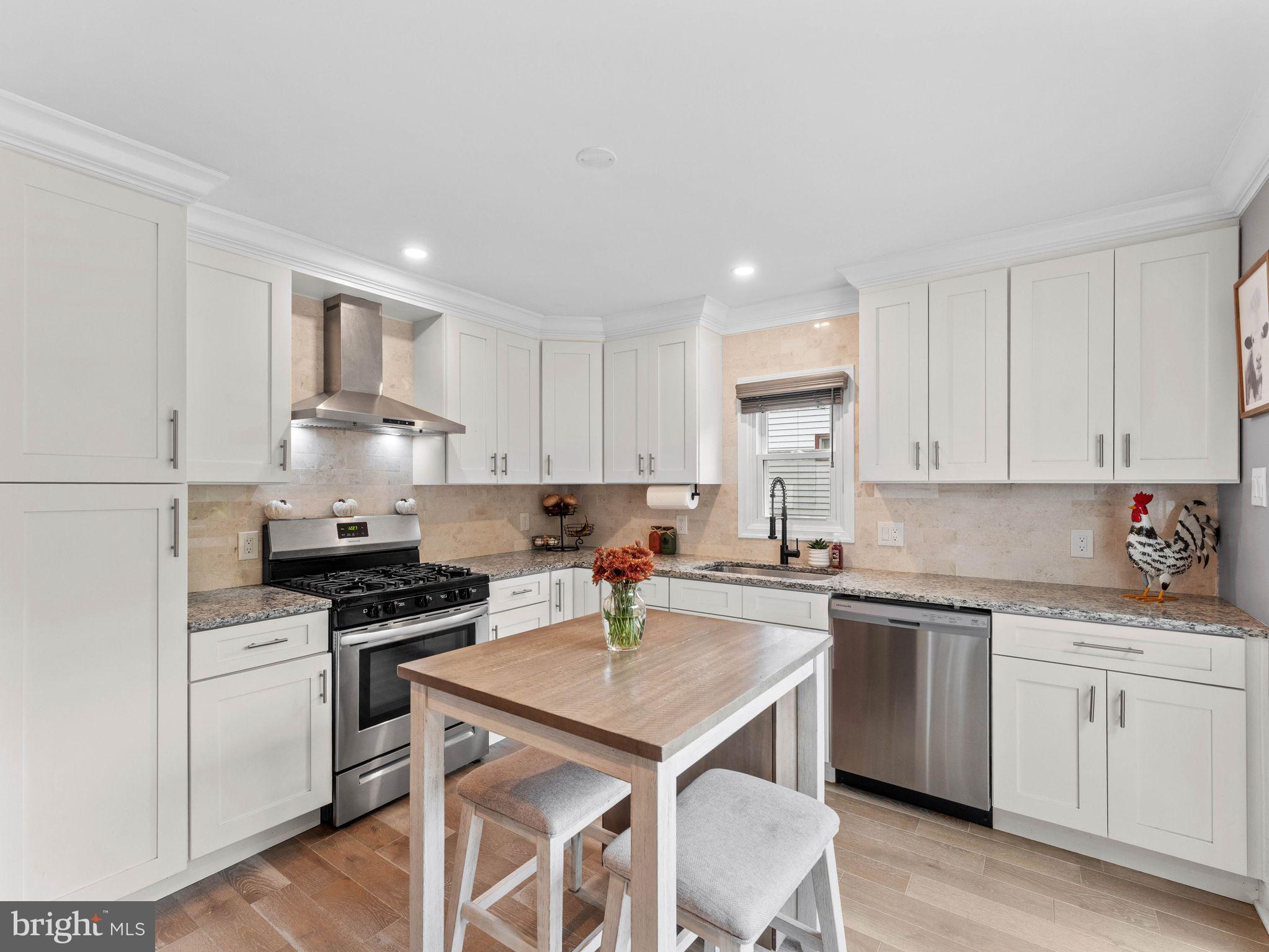 114 E JEFFERSON AVENUE