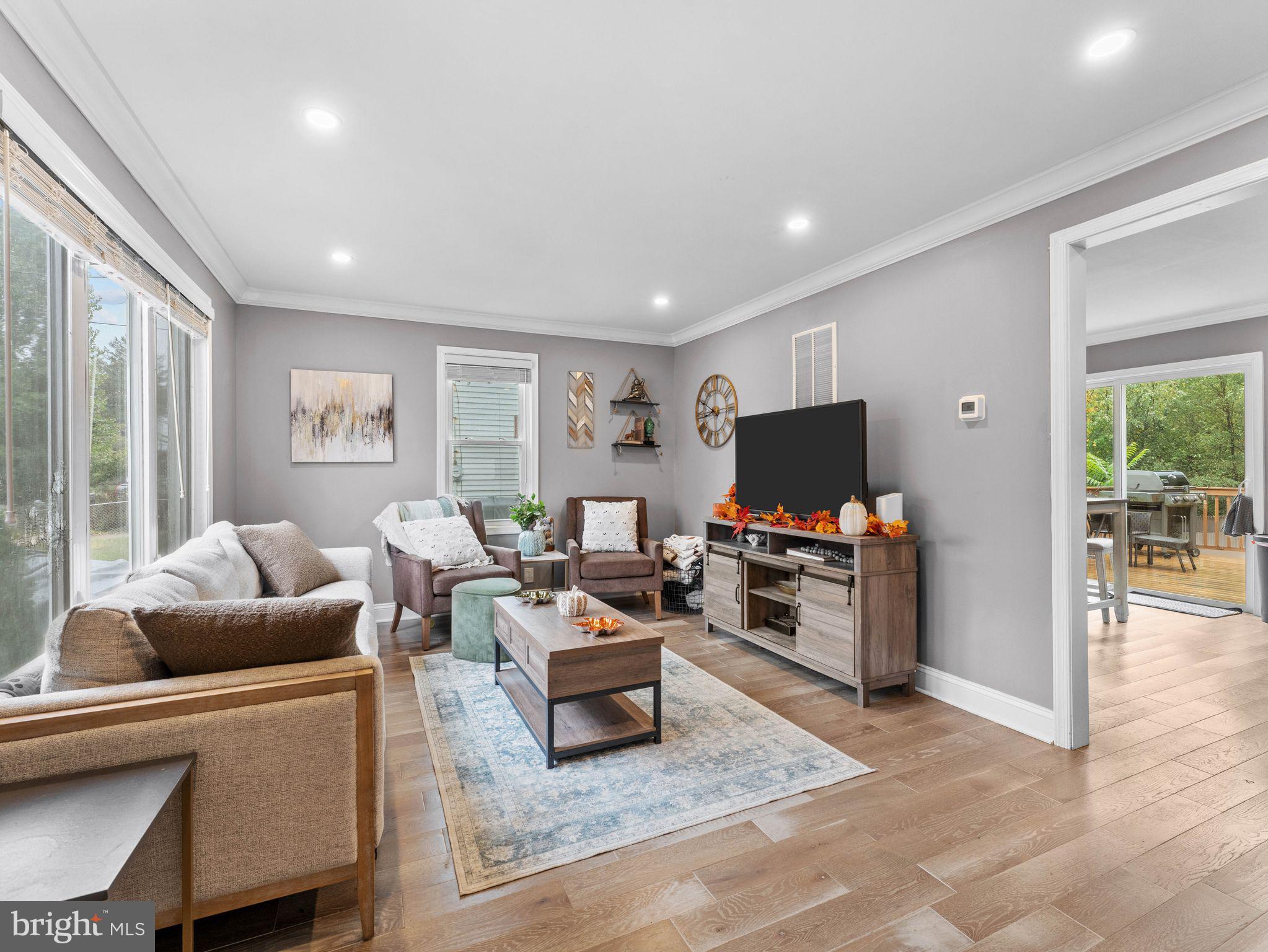 114 E JEFFERSON AVENUE