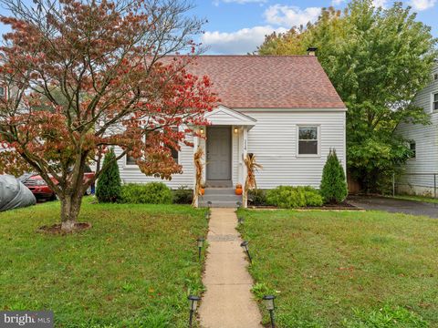 114 E JEFFERSON AVENUE MAGNOLIA NJ 08049