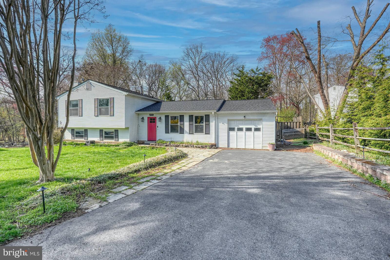 8926 BLUE SMOKE DRIVE