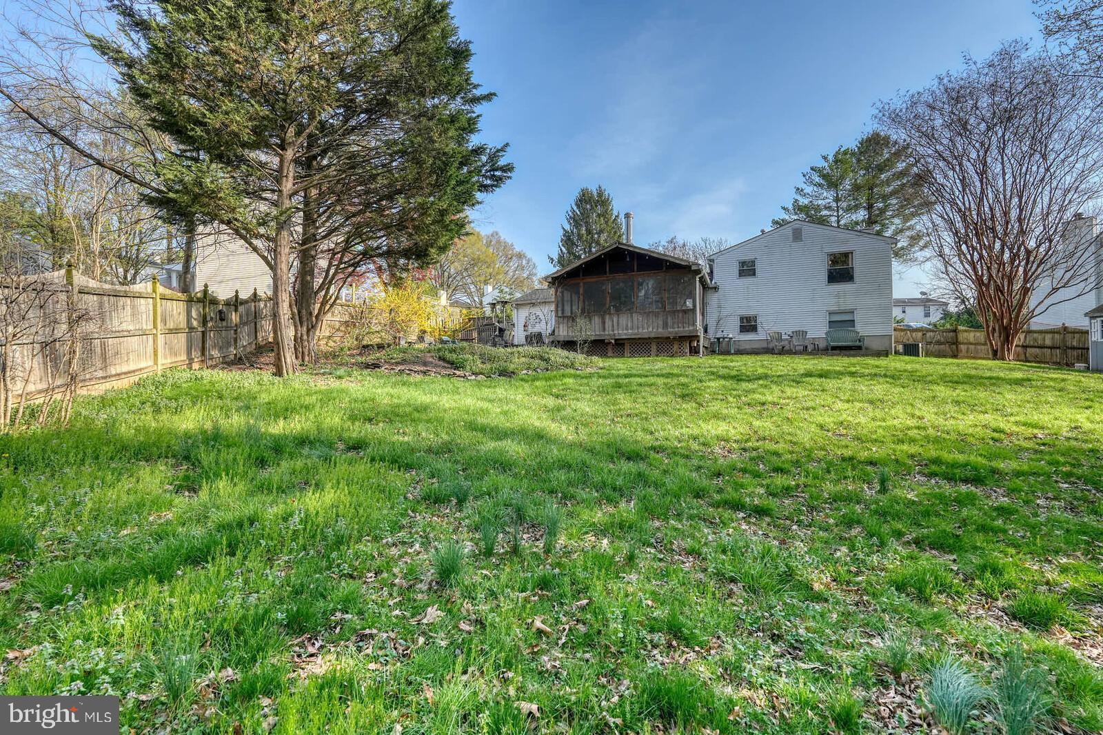 HUNTERS WOODS - Residential