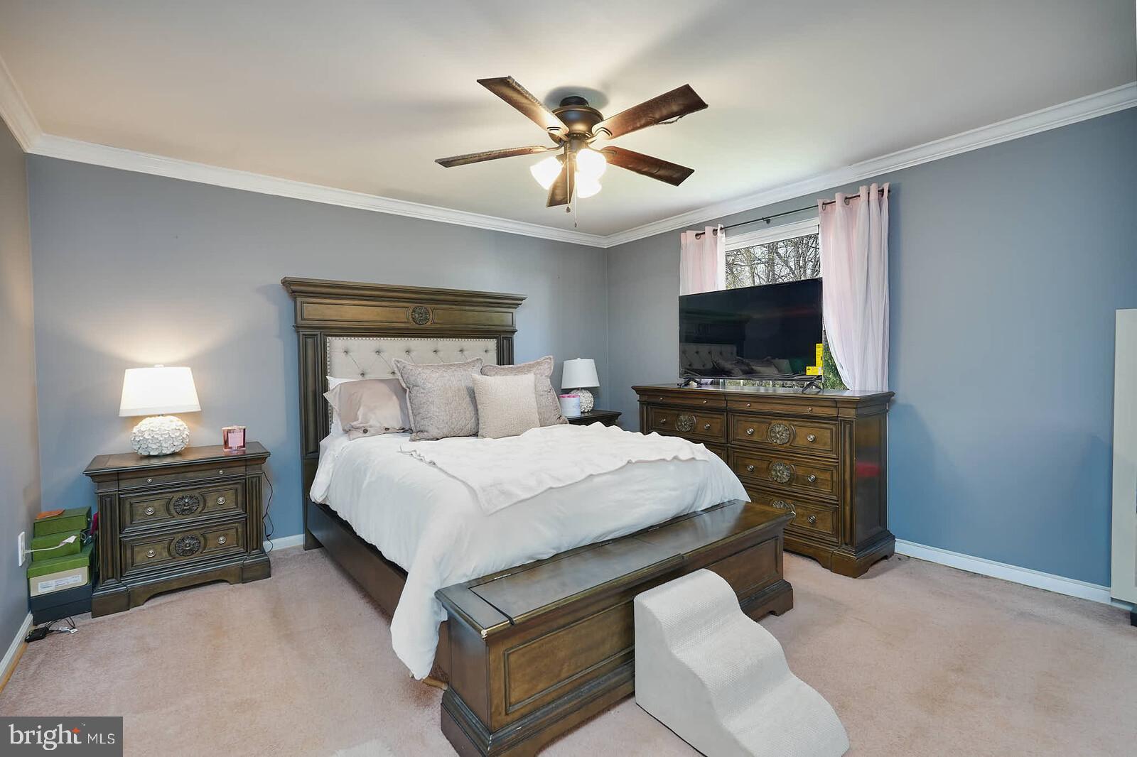 HUNTERS WOODS - Residential