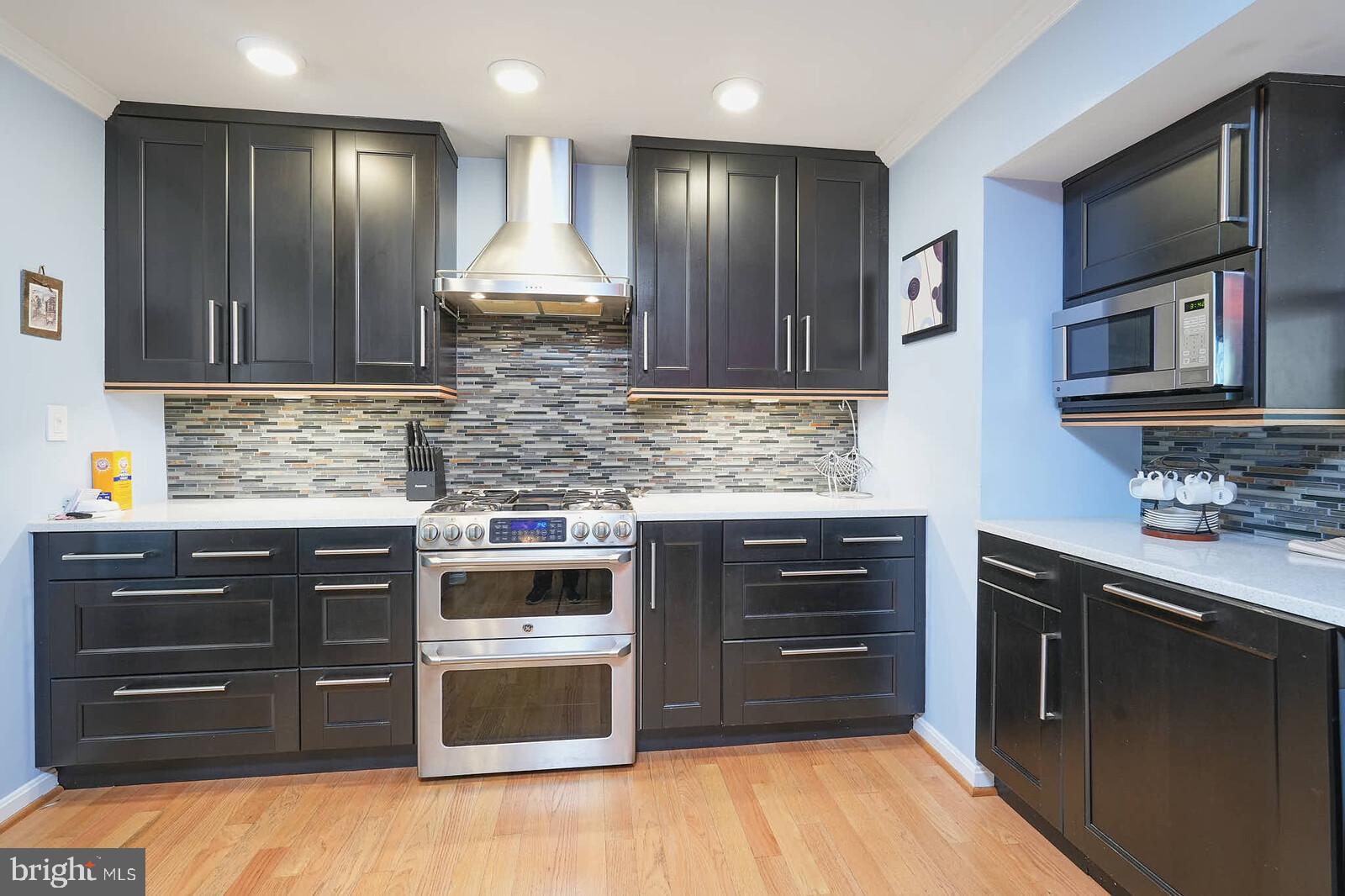 HUNTERS WOODS - Residential