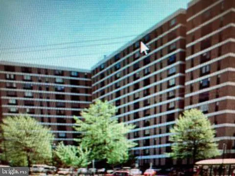4600 Duke Street Unit 601, Alexandria, VA MLS: VAAX2043028