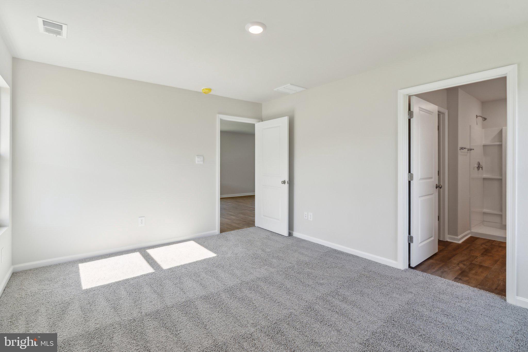 KINNAMON MEADOWS - Residential