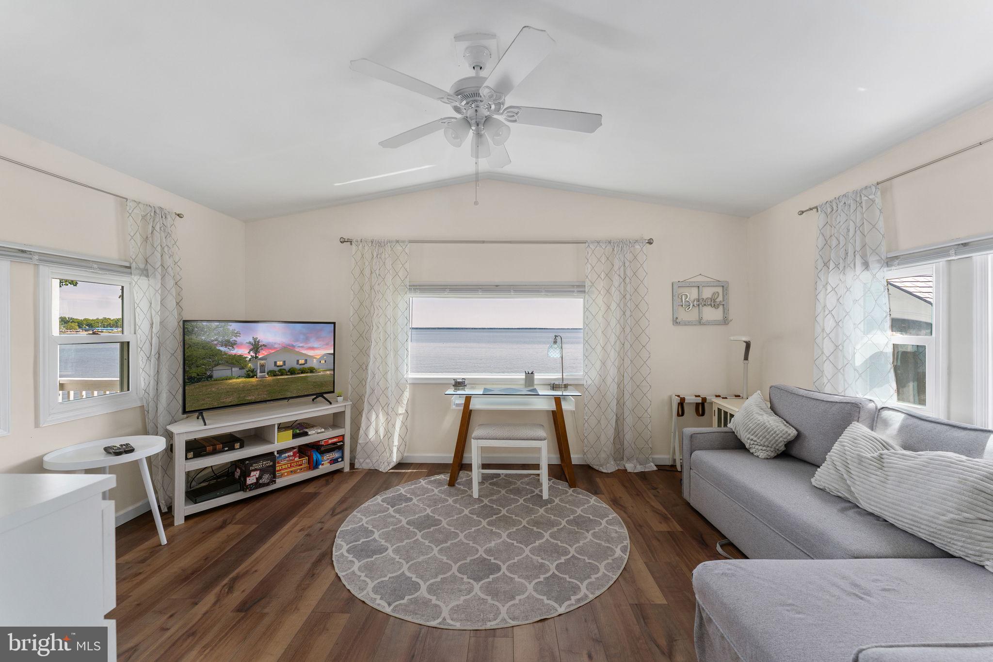 POTOMAC SHORES - Residential