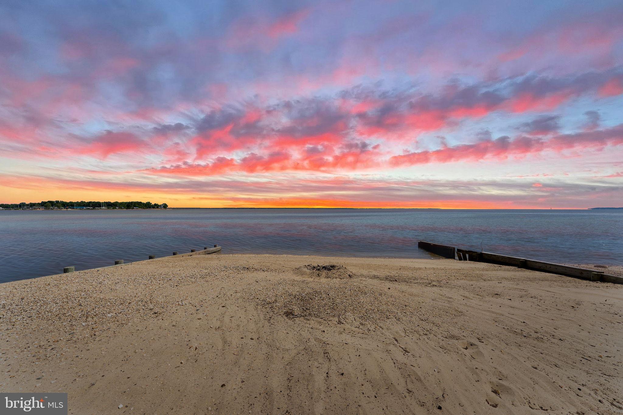 POTOMAC SHORES - Residential