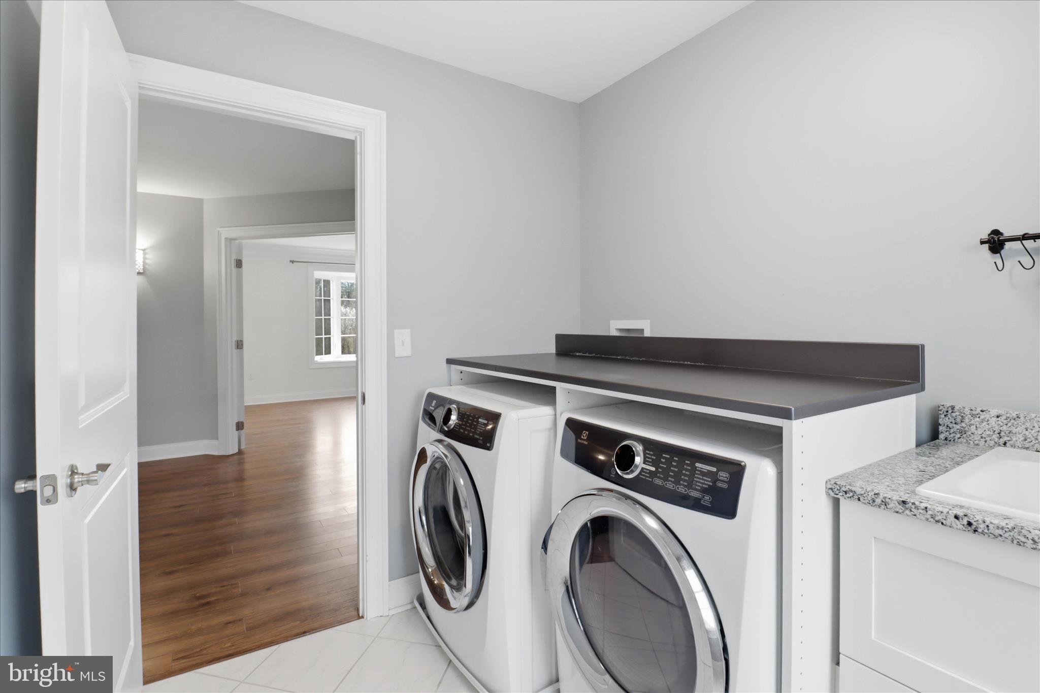 STONEHENGE RESERVE - Residential