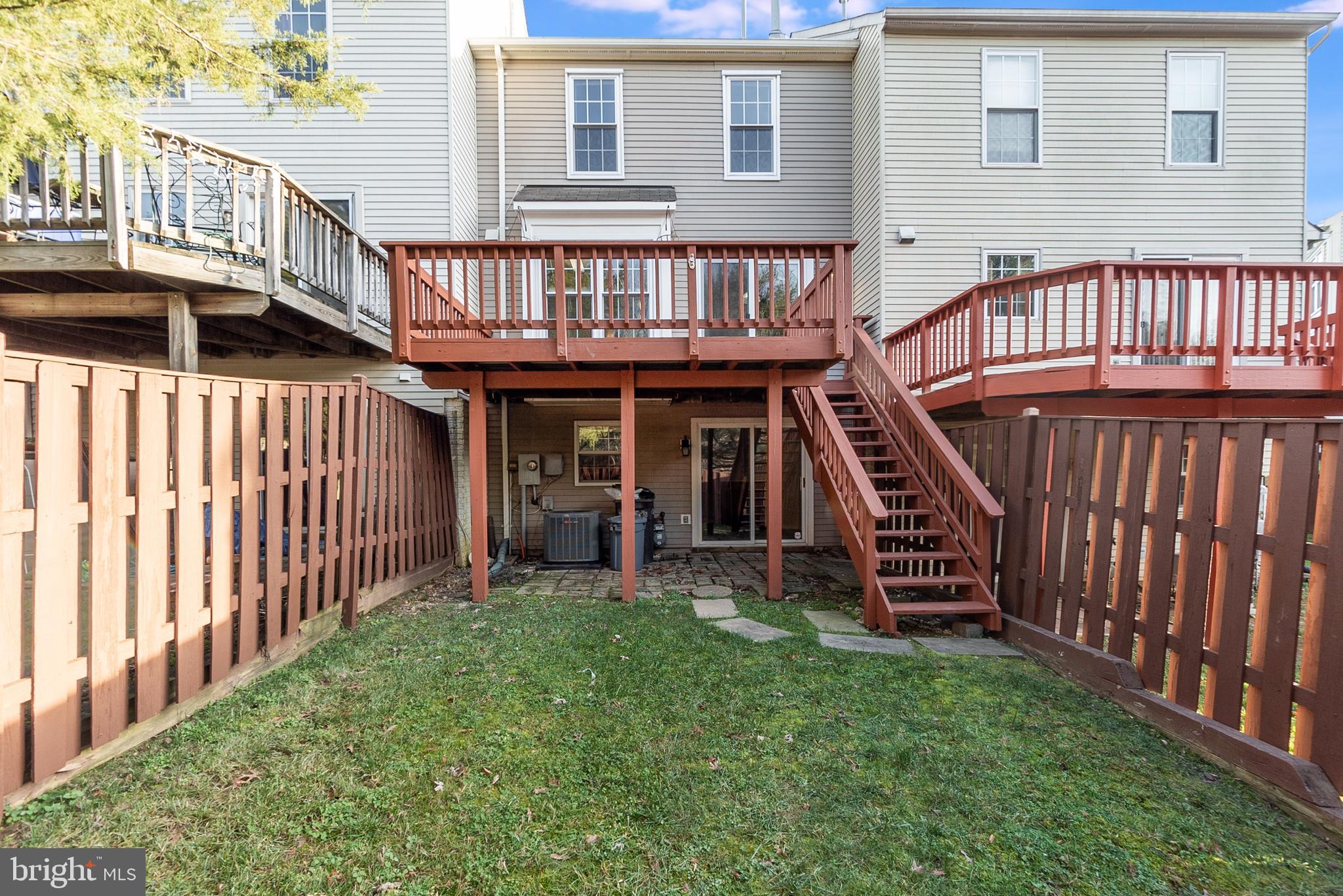 MONCLAIR - Residential