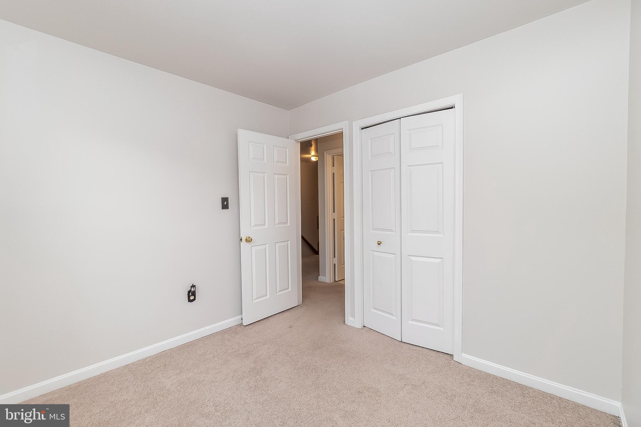 MONCLAIR - Residential