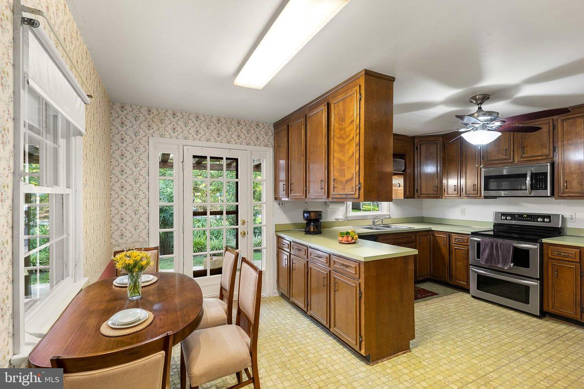 577 OLD FARM ROAD