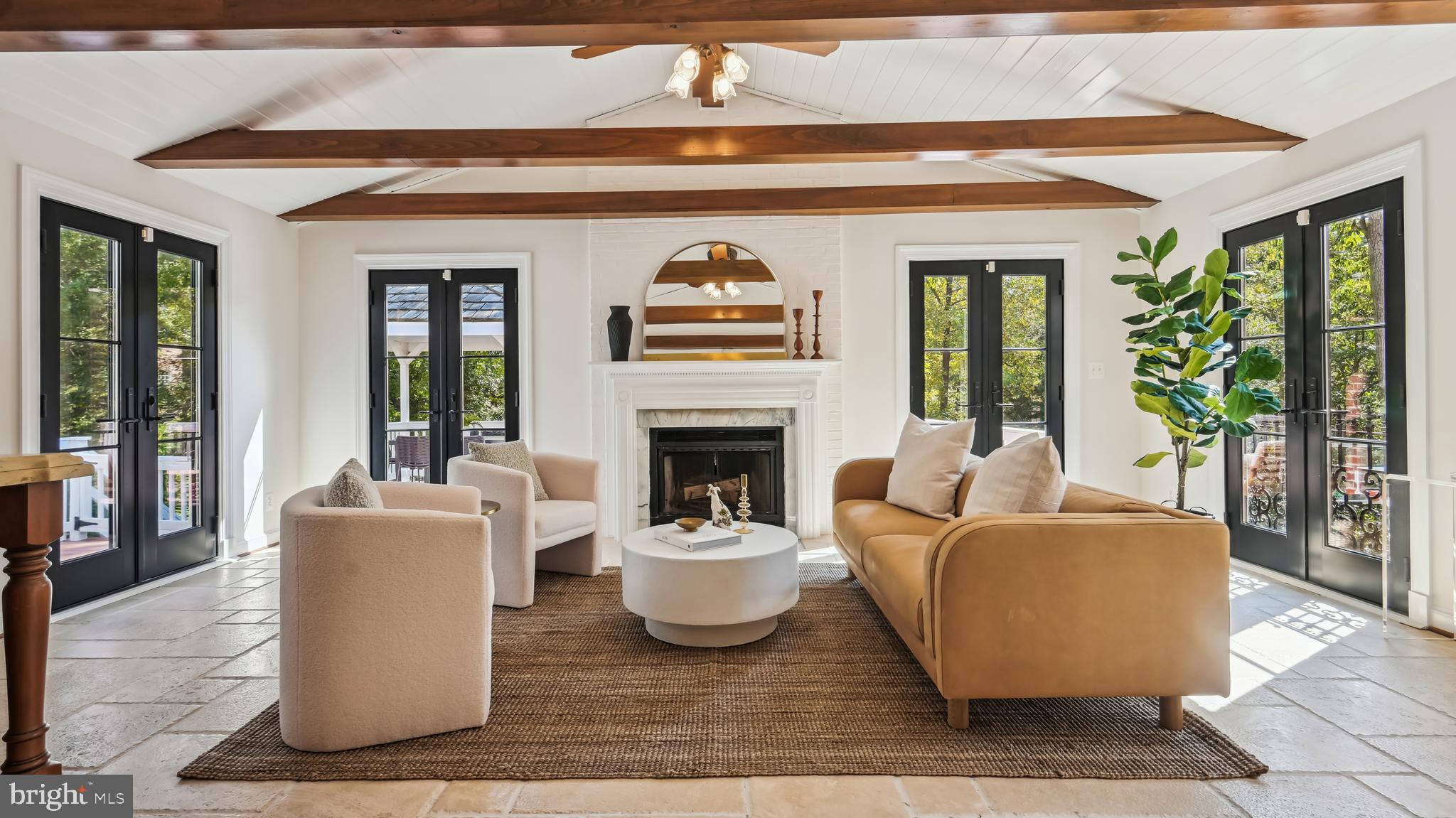 VAUXCLEUSE - Residential