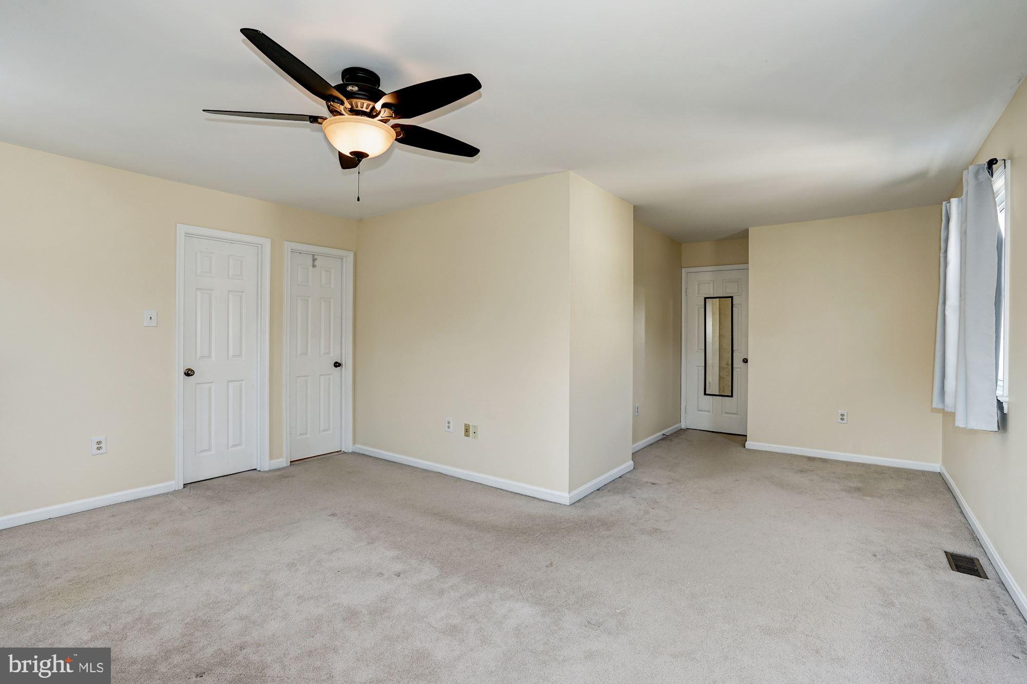 LAKE DEVEREUX - Residential