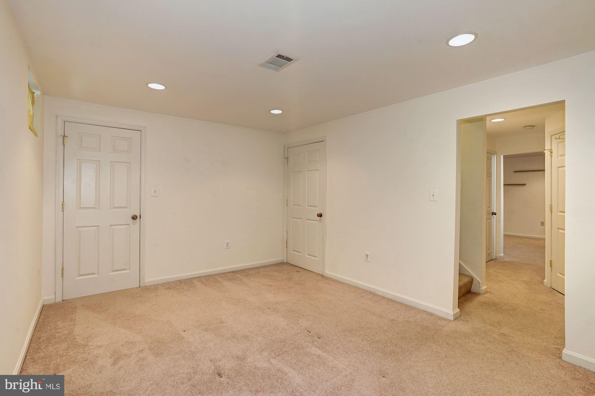 LAKE DEVEREUX - Residential