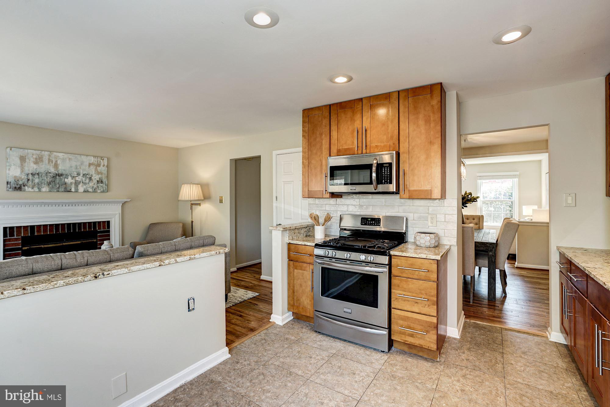 LAKE DEVEREUX - Residential