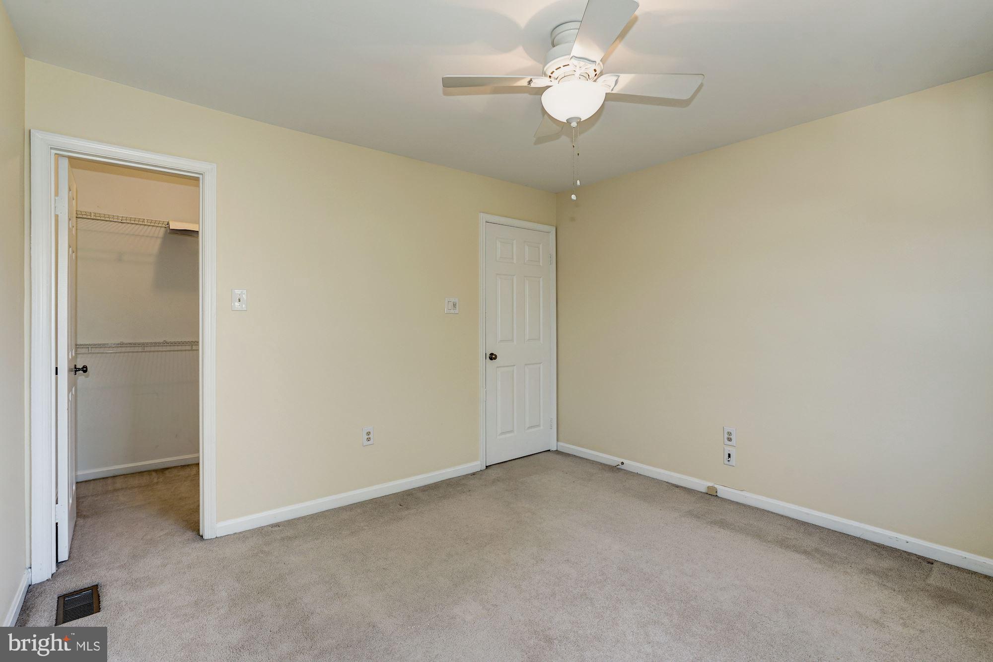 LAKE DEVEREUX - Residential