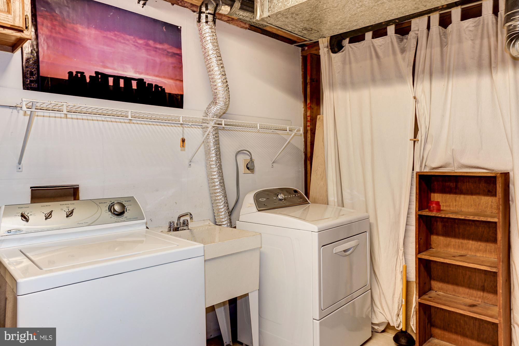 LAKE DEVEREUX - Residential