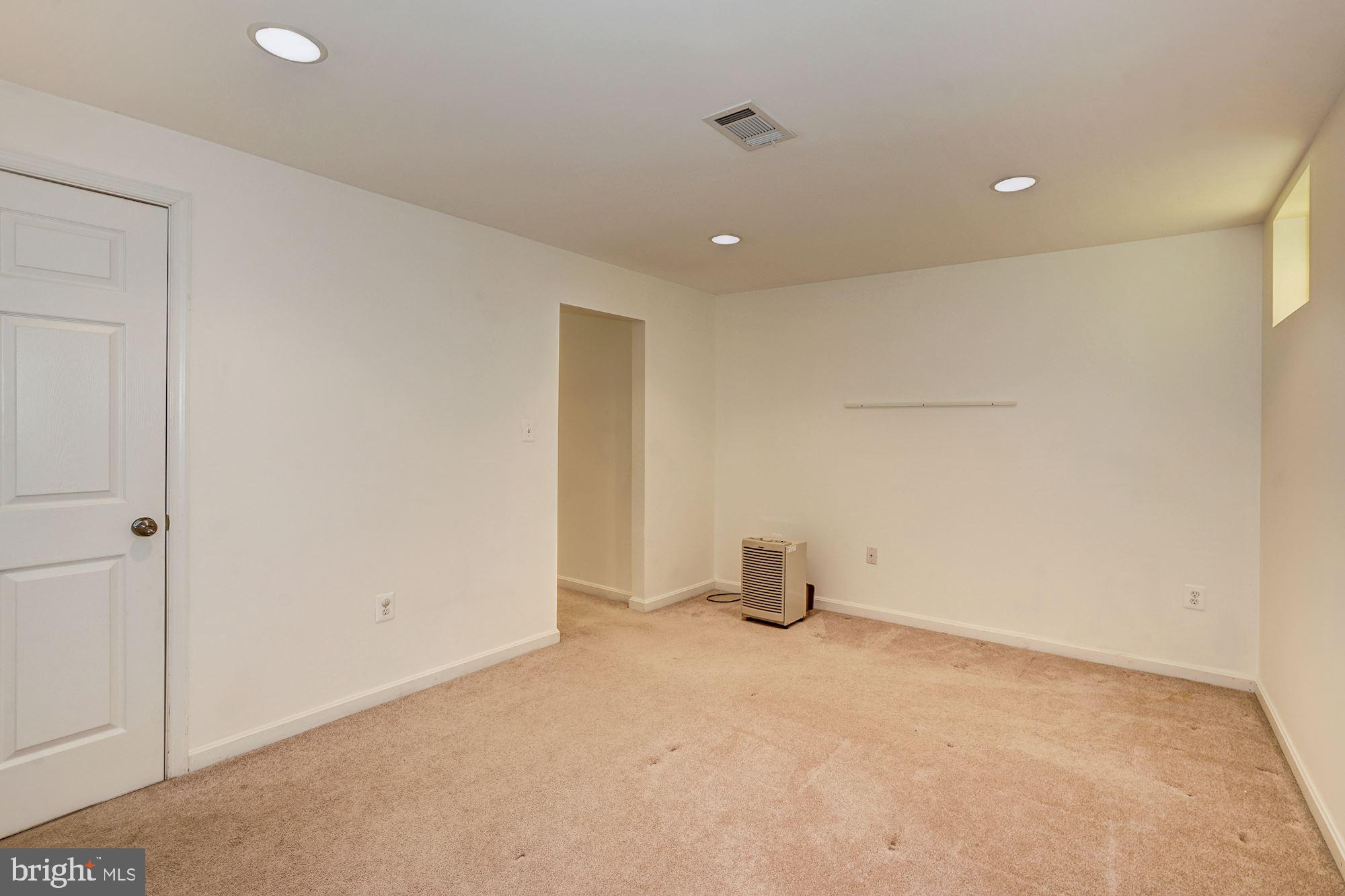 LAKE DEVEREUX - Residential